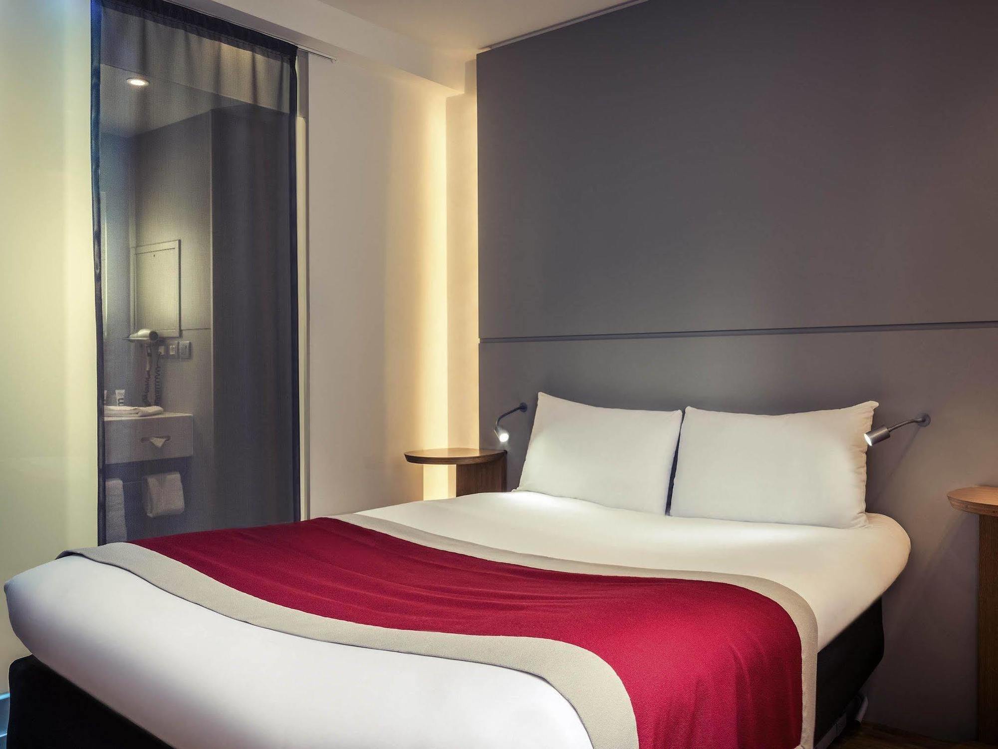 Mercure Paris Arc De Triomphe Etoile Zewnętrze zdjęcie